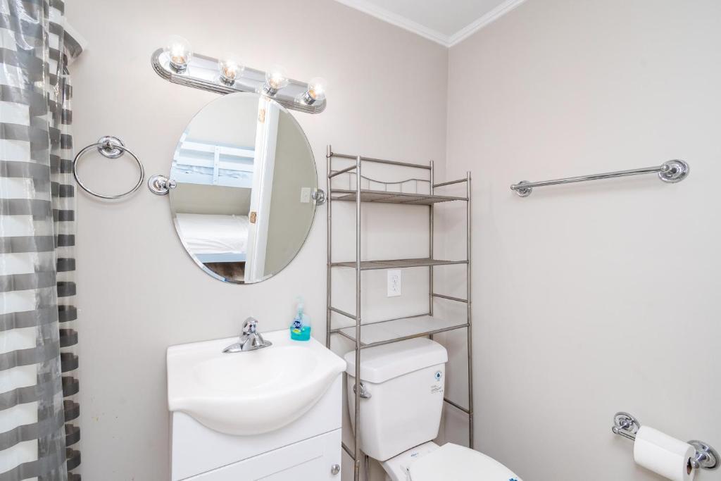 Daze At Sea by Oak Island Accommodations - photo 6