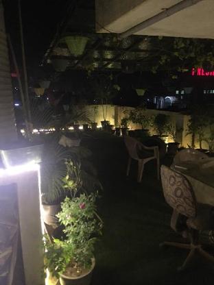 Gbw: Bedroom Bath in Apartment; Sky Garden Access