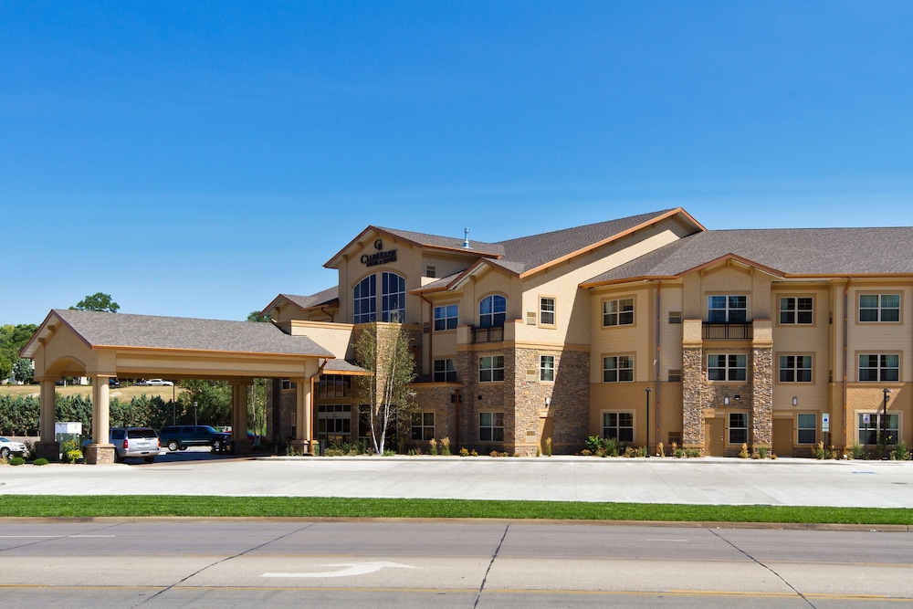 Clubhouse Hotel & Suites Pierre - photo 32