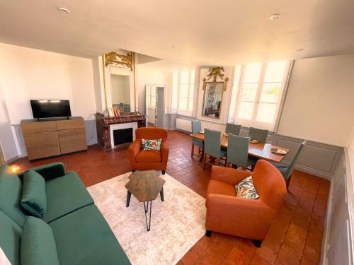 Villaret Tres Spacieux En Coeur de Ville 2eme Etage — hotel in Auch