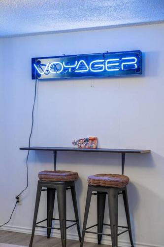 Voyager’s Hub Calgary InnerCity 3BD 4Bed Sleeps 8 in Calgary, Canada