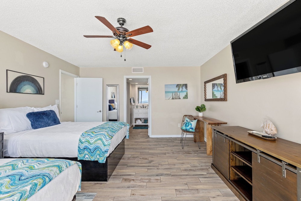 Sandpiper Beacon Beach Resort - photo 6