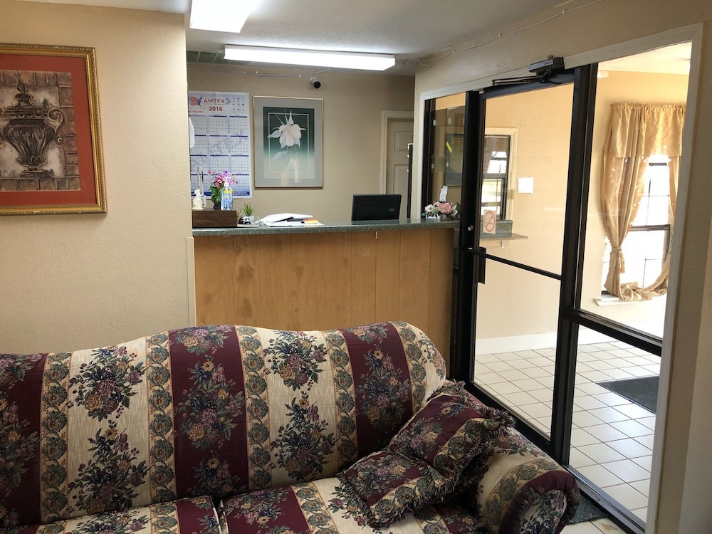 Rest Inn Motel - photo 4