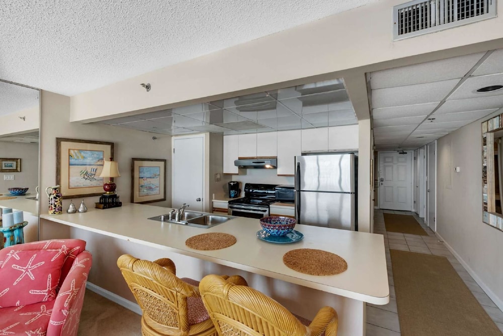 Edgewater Beach Resort Tower 3 2 Bedroom Apartment - photo 10