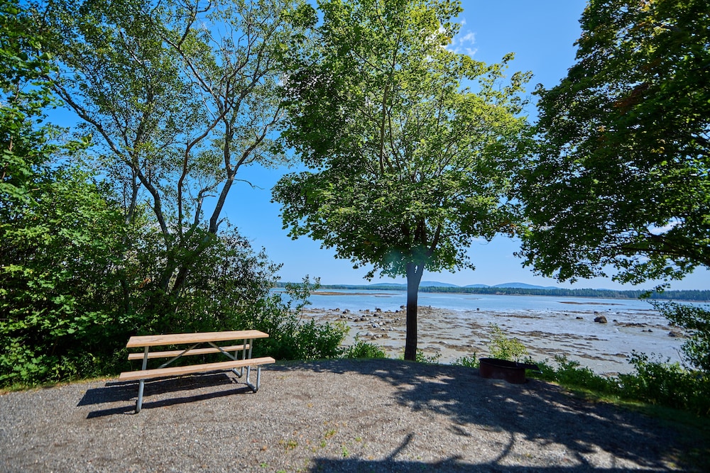 Narrows Too Camping Resort Cottage 11 - photo 22