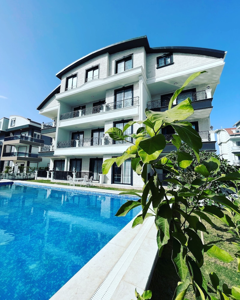 Via Pardi Apart Hotel in Serik, Turkey