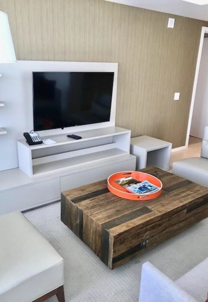 Contemporary Beach Resort Condos - photo 40
