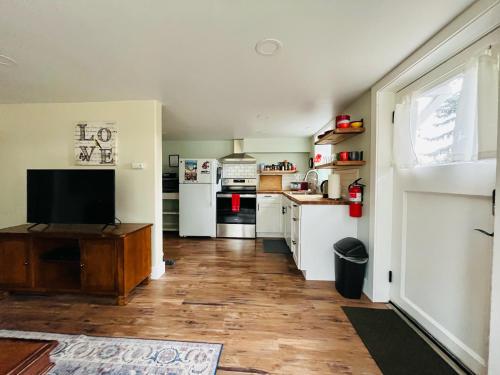 State Street Cottage Suite 1 — 4-Star Luxury Hotel in Pullman, United States