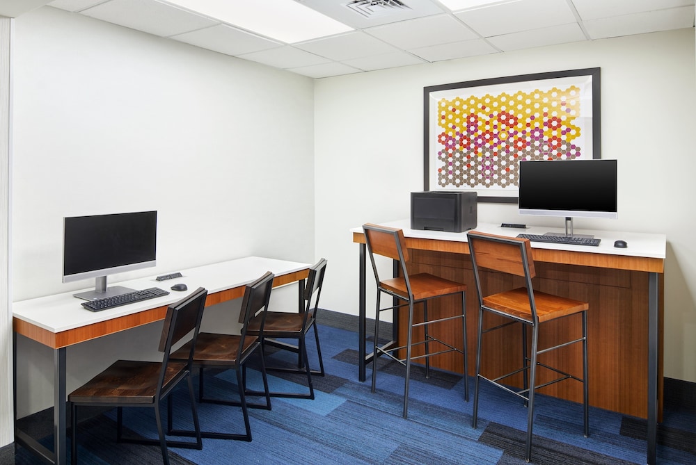 Holiday Inn Express Hotel & Suites Spartanburg North by IHG - photo 14