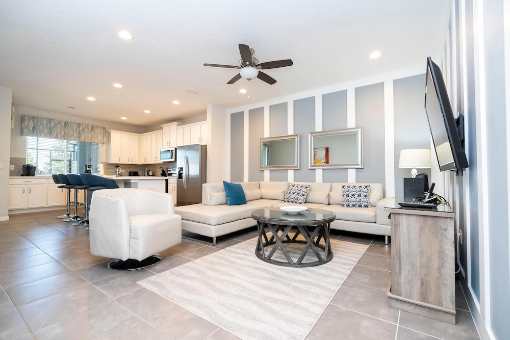 1543 CP Opulent 4BR Townhome: Private Pool Solara Resort - photo 11