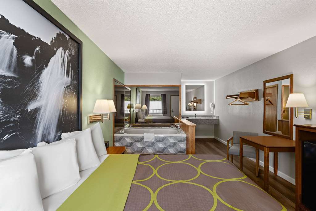 Super 8 by Wyndham Branson Shepherd of the Hills Exwy - photo 27