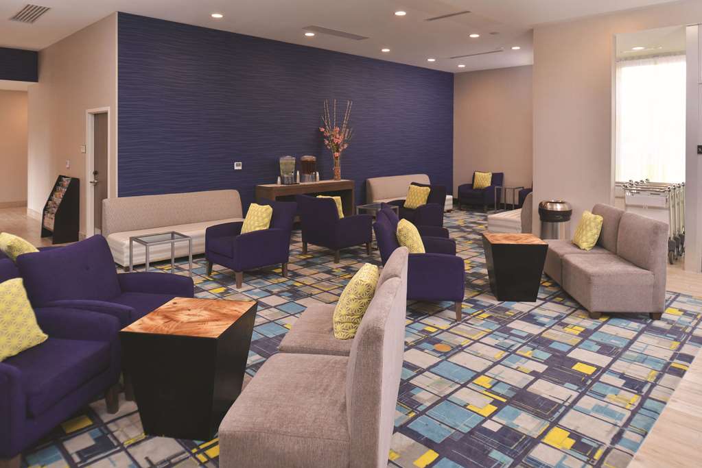 La Quinta Inn & Suites by Wyndham Page at Lake Powell - photo 10