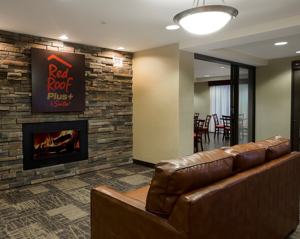 Red Roof Inn PLUS & Suites Malone - photo 2