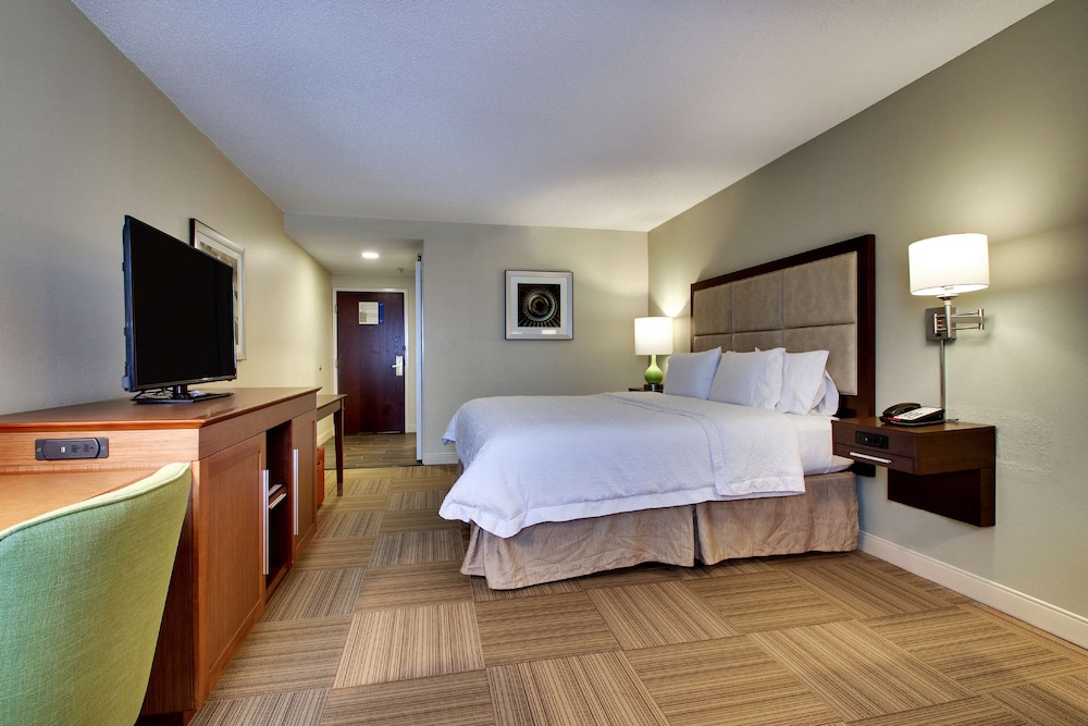 Hampton Inn Warner Robins - photo 24