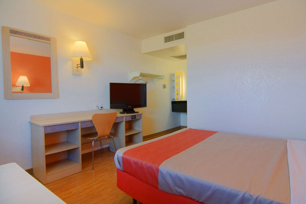 Motel 6 Rapid City SD - photo 12