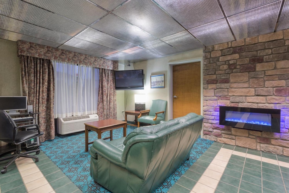 Nations Inn West Jefferson - photo 19