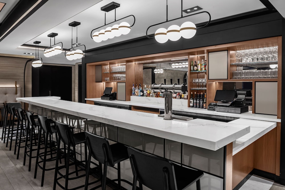 Four Points by Sheraton Flushing - photo 19