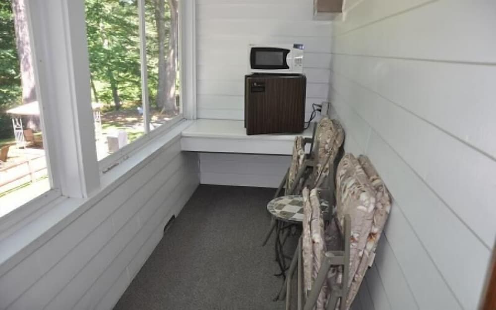 Towne Lyne Motel - photo 123