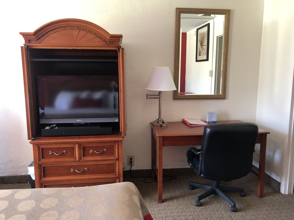 Ramada By Wyndham New Iberia - photo 12