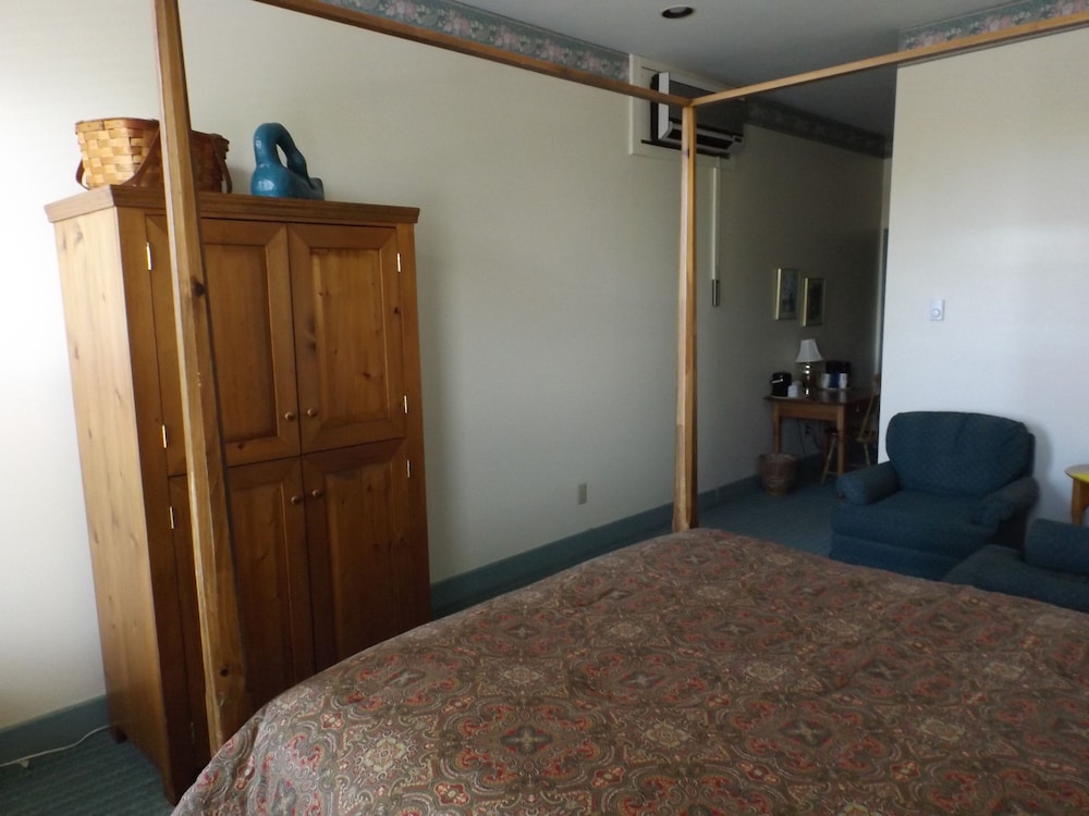 Hermanns European Inn - photo 3