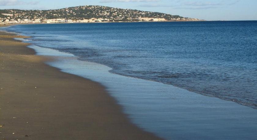 Mira Ceti Yurt in Sete, France