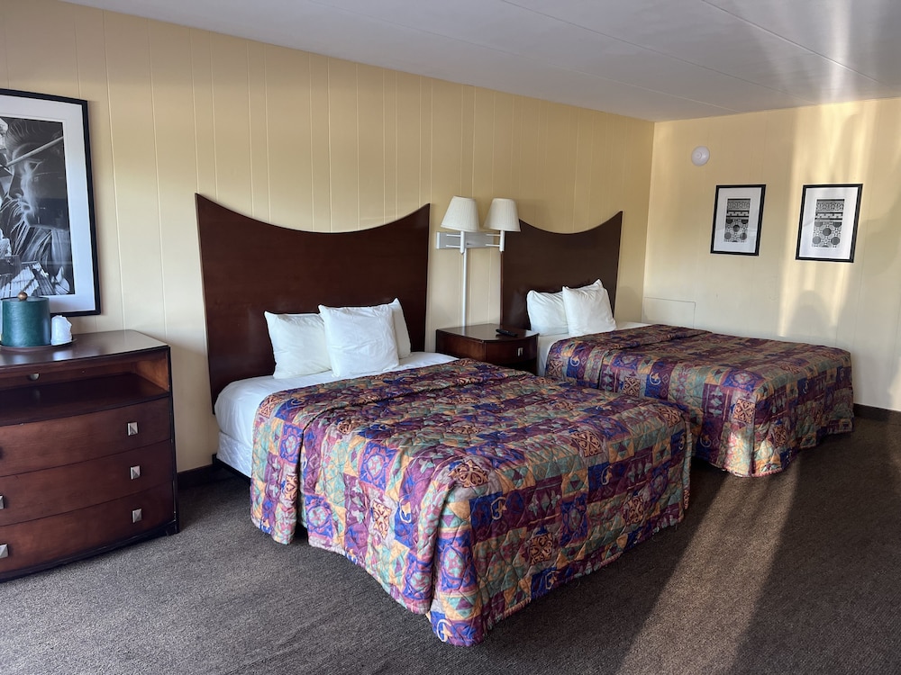 All Star Inn & Suites - photo 172