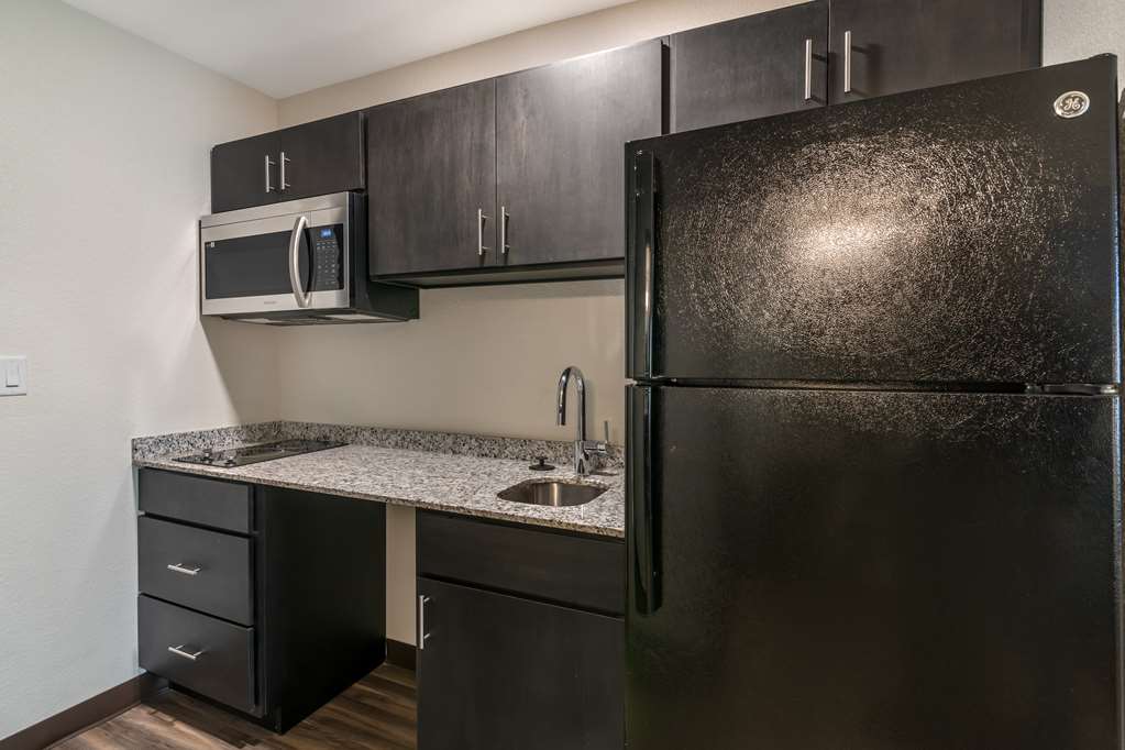 Best Western Plus Bluffton Hilton Head Hotel - photo 21