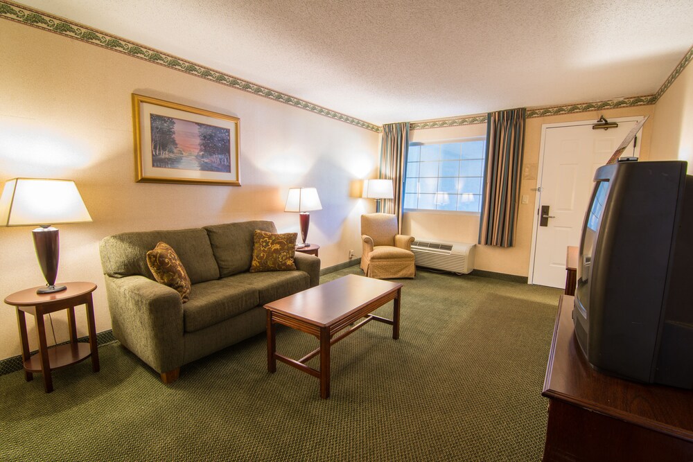 Days Inn & Suites Latham Albany North - photo 10