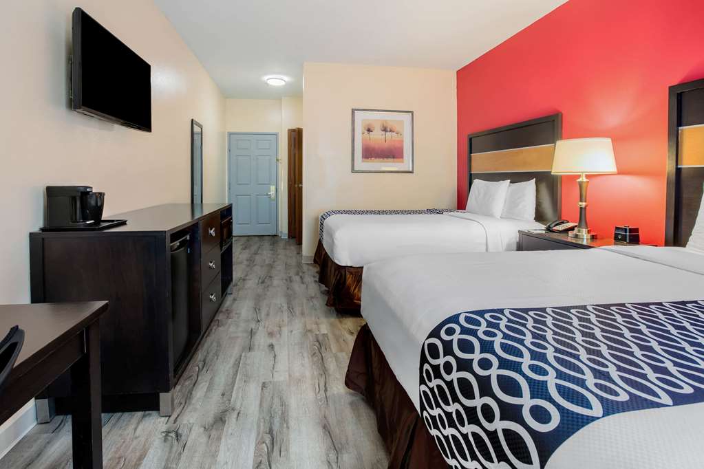 La Quinta Inn & Suites by Wyndham Dallas Mesquite - photo 27