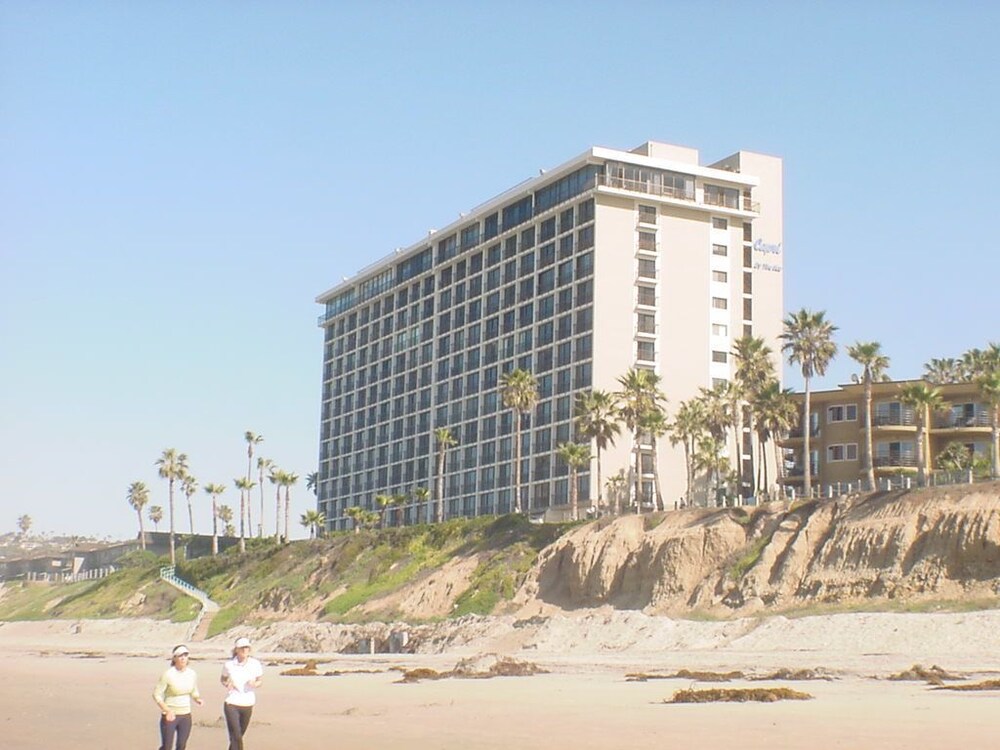 Capri Beach Accommodations - last minute hotel in San Diego