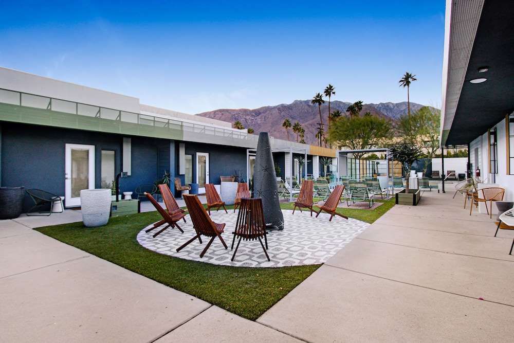 Mahala 21 and Over a Town and Desert Boutique Hotel - photo 5