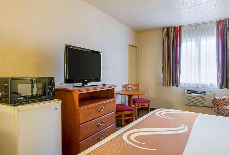 Quality Inn Sidney I 80 - photo 26