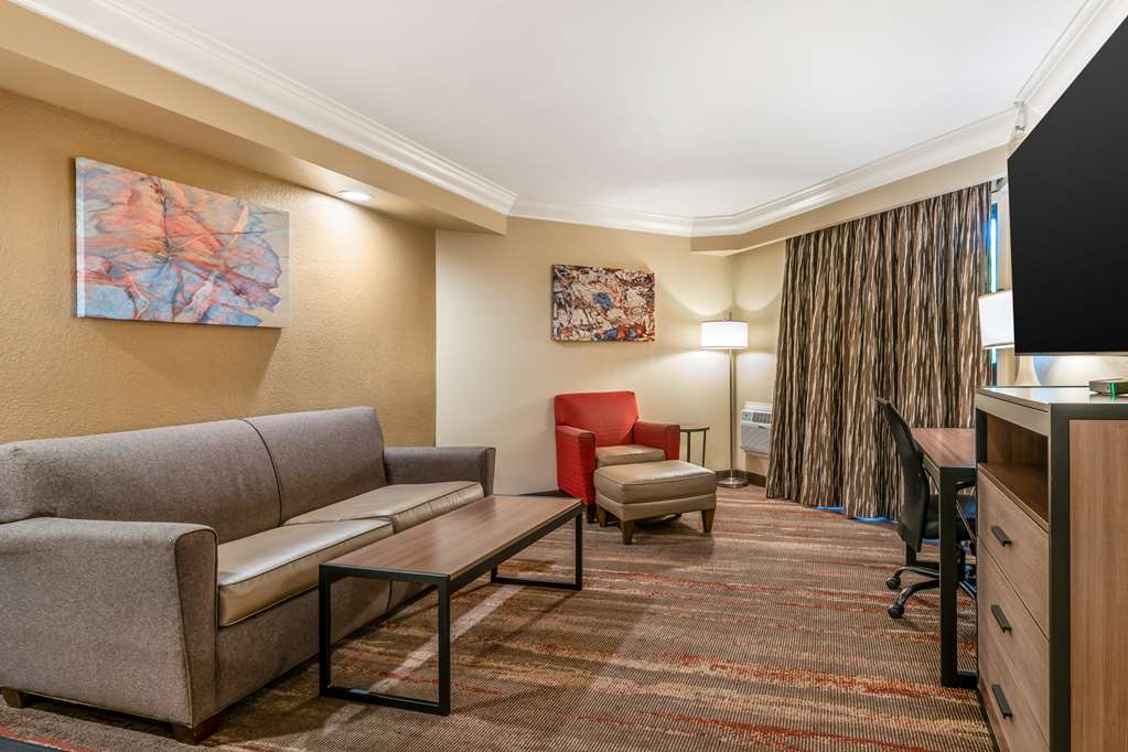 Best Western Plus Wine Country Inn & Suites - photo 22