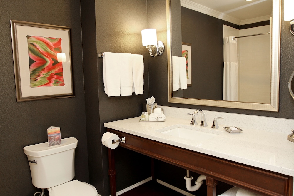 Majestic Inn & Spa - photo 54