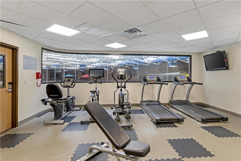 Best Western Plus Waterloo & Cedar Falls - photo 7
