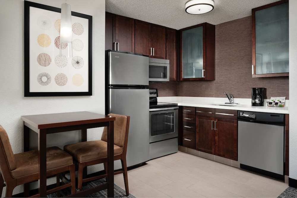 Residence Inn by Marriott Grand Rapids Airport - photo 10