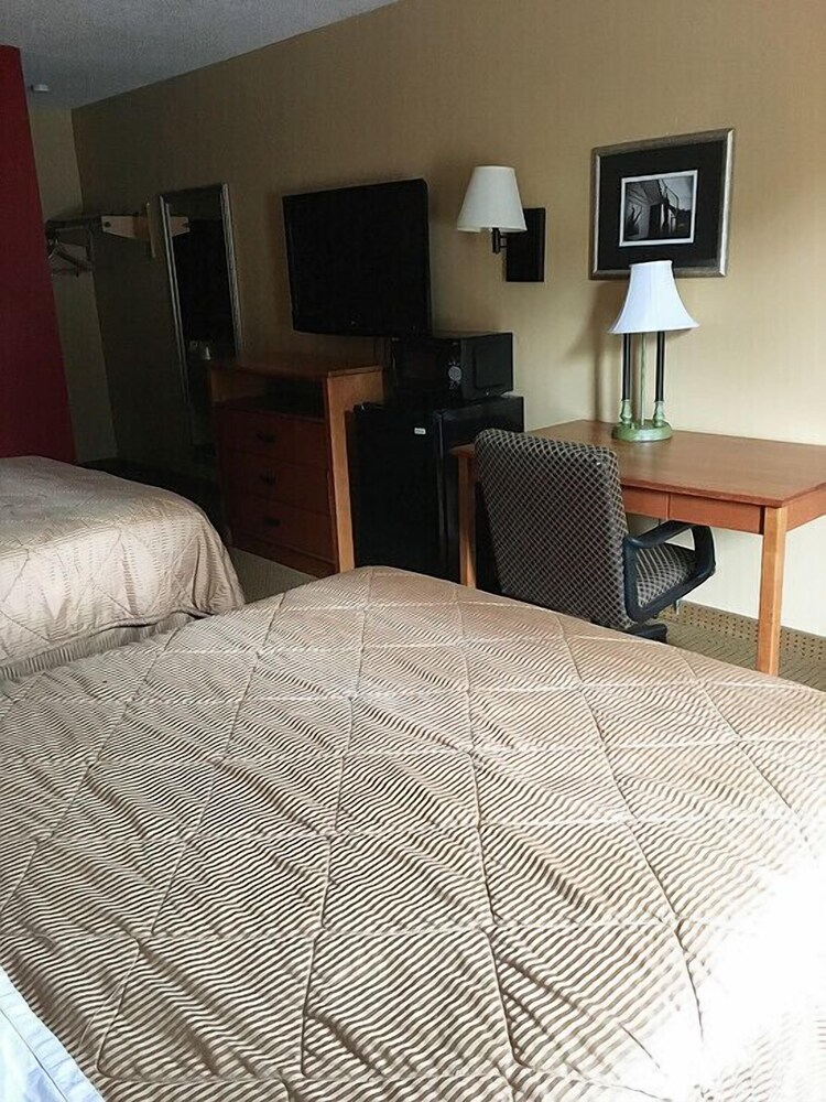 Fairview Inn Airport - photo 15