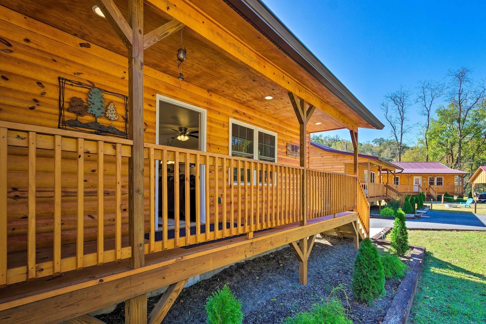5 Mi To Dtwn Bryson City Cabin with Resort Perks - photo 18