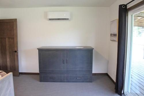 Cabin 6 at Horse Creek Resort - photo 3