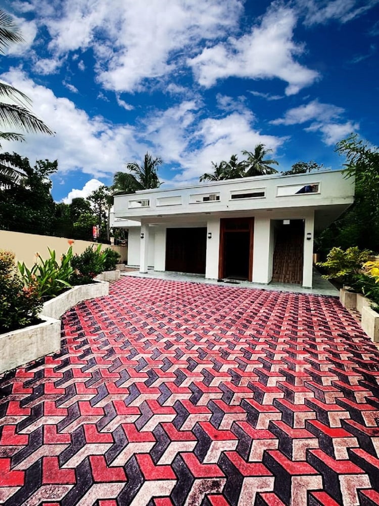 Kaduwela Layathraa in Unknown City, Sri Lanka