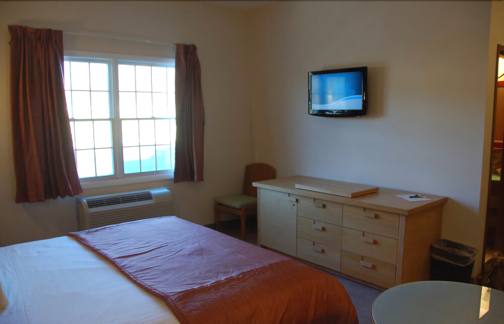 Smithtown Inn - photo 6
