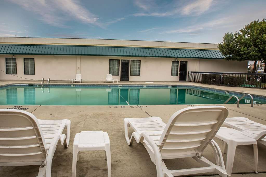 Quality Inn & Suites Hanes Mall - photo 28