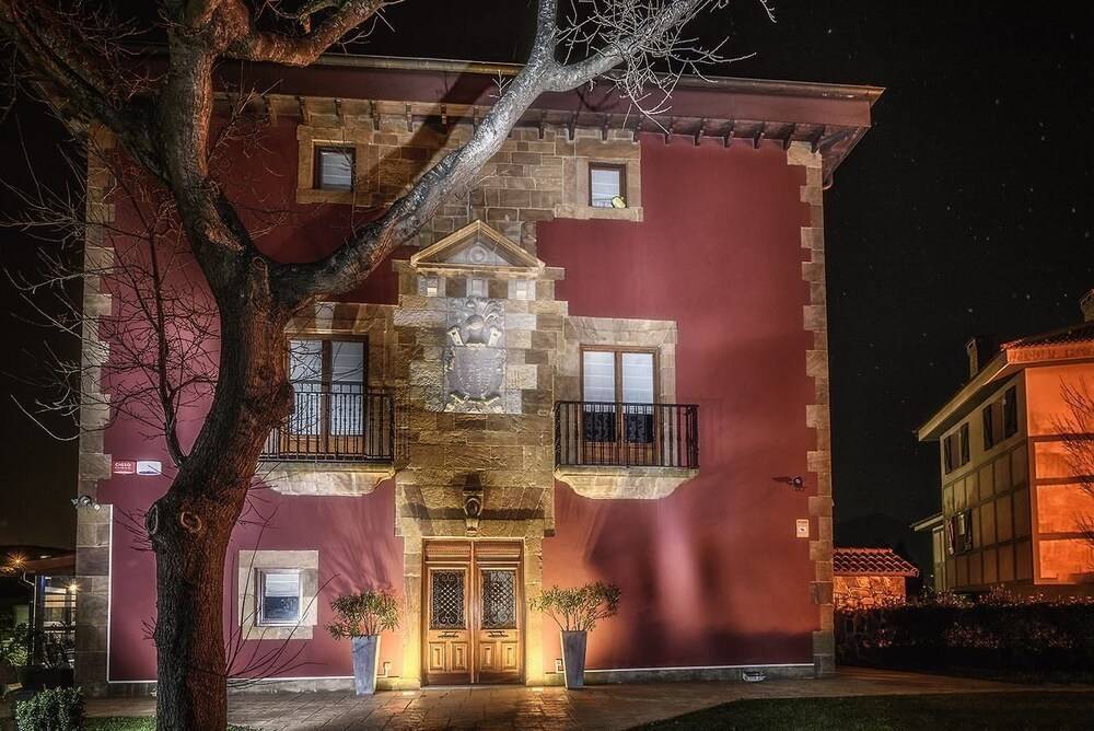 Hotel Palacio Muñatones in San Julian De Muskiz, Spain