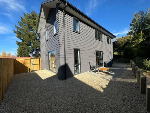 16b Alpine Avenue - last minute hotel in Unknown City