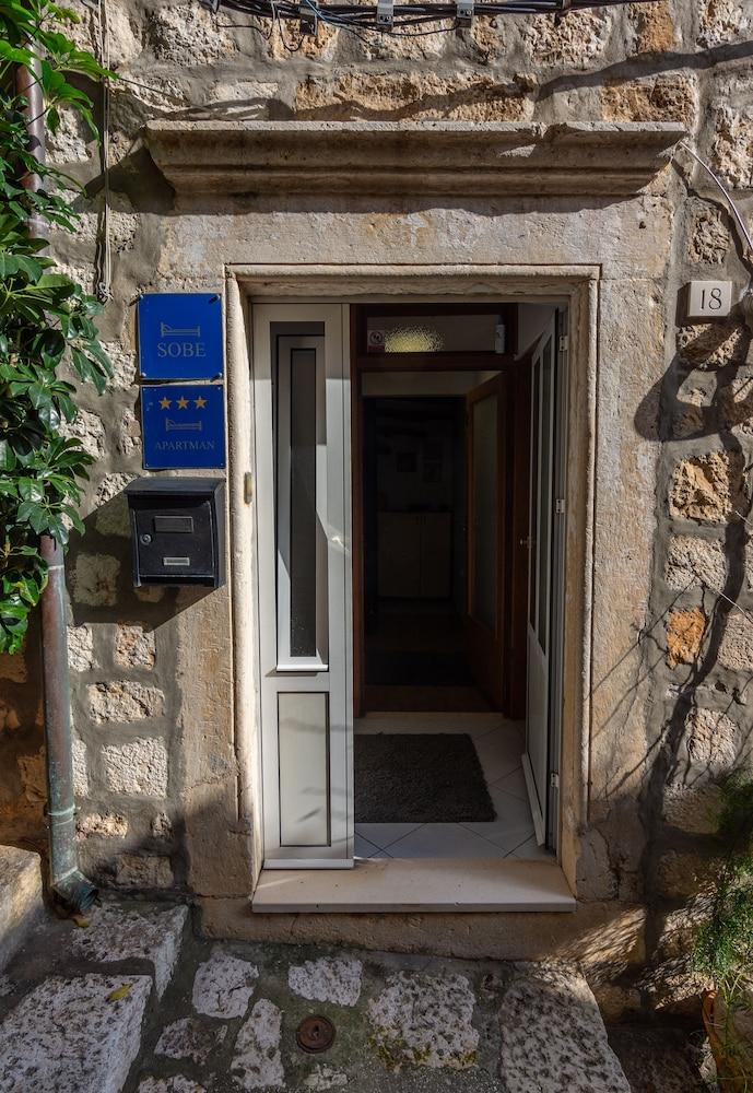 House Katarina Old town