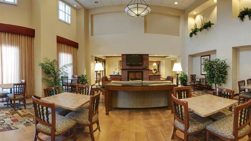 Hampton Inn & Suites Highland — hotel in Highland