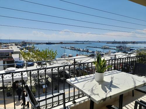 Zozi's Home N.Moydania — 4-Star Luxury Hotel in Nea Moudhania, Greece