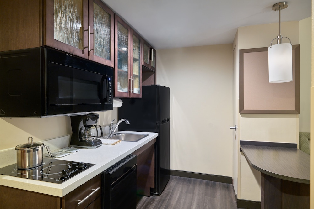 Candlewood Suites New York City Times Square by IHG - photo 12