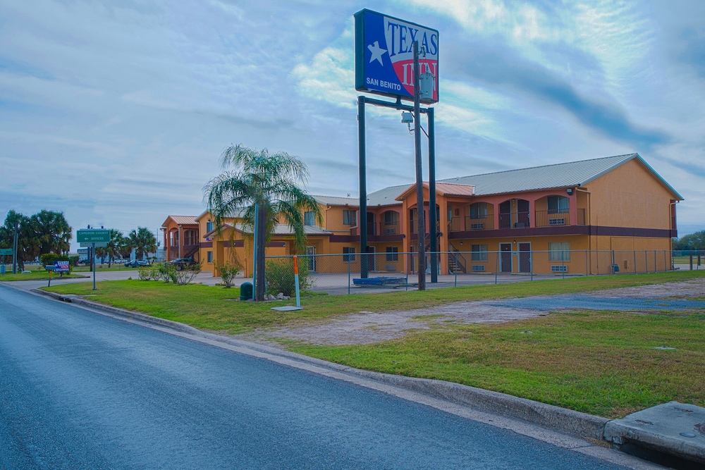 Texas Inn San Benito near Harlingen - photo 2