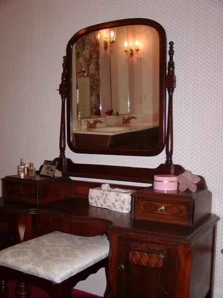 The Inn on the Horse Farm - photo 5